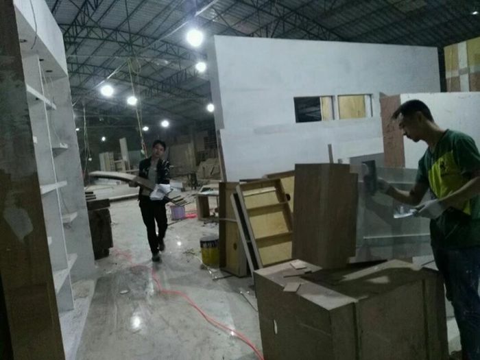 展會(huì)展臺(tái)裝修搭建工地現(xiàn)場(chǎng)(圖2)
